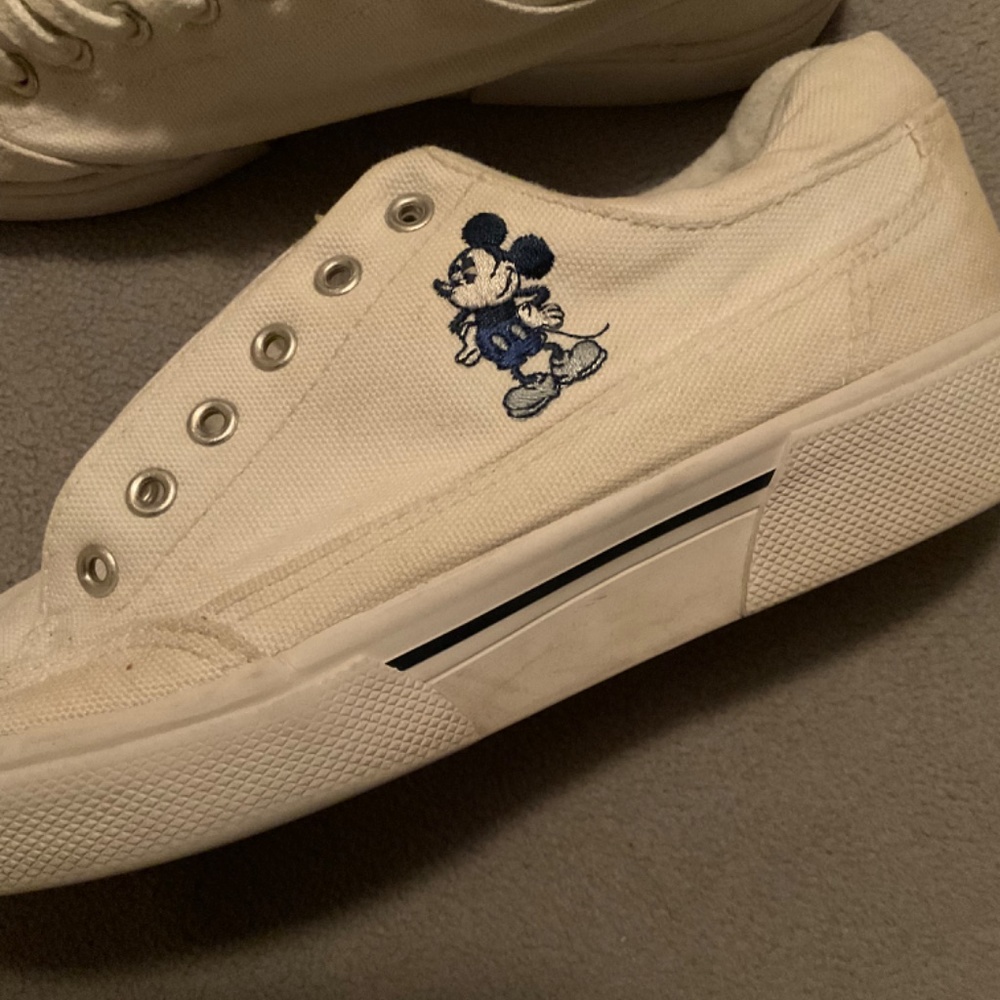 Women’s Disney shoes - Picture 2 of 5